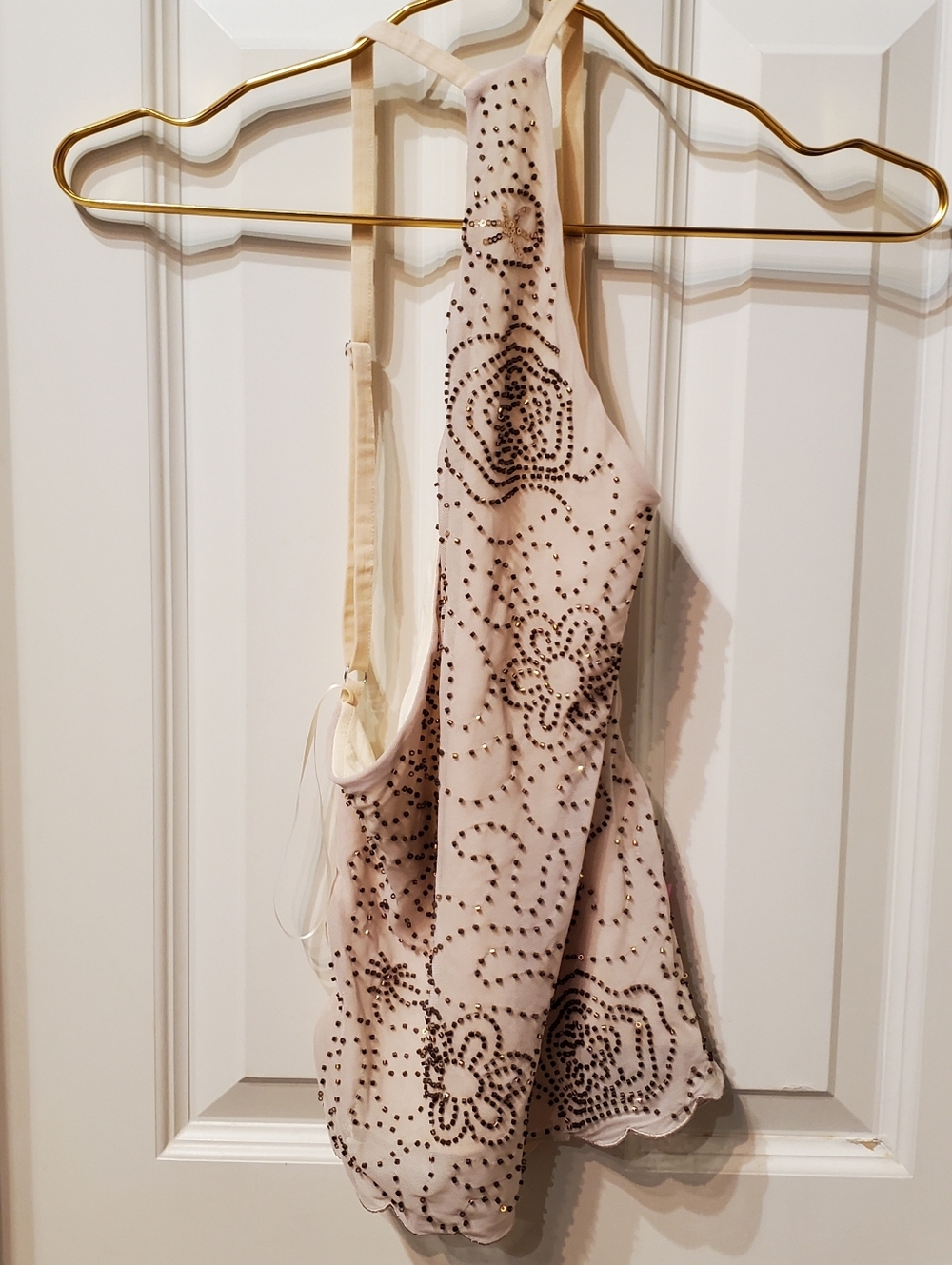 Edikted One-Shoulder Astrid Beaded Backless Floral Crop Top in Beige Size Medium - Picture 6 of 10